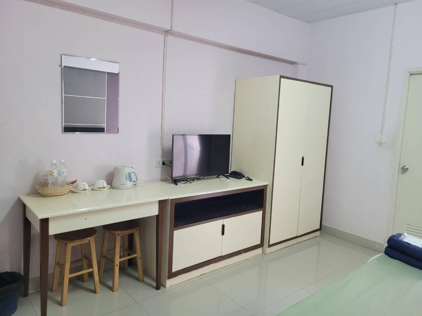 Apartamento Ladapan Mansion Nonthaburi Exterior foto